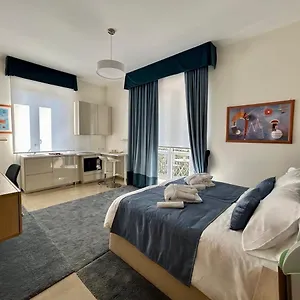 King's - Quiet And Refined In The Heart Of , Milan Italy